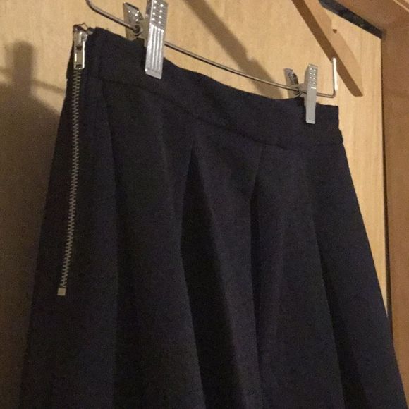 Alythea Women's Black Scuba Pleated Skirt - Picture 5 of 11